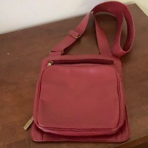 Clarks NWOT leather multi pocket crossbody